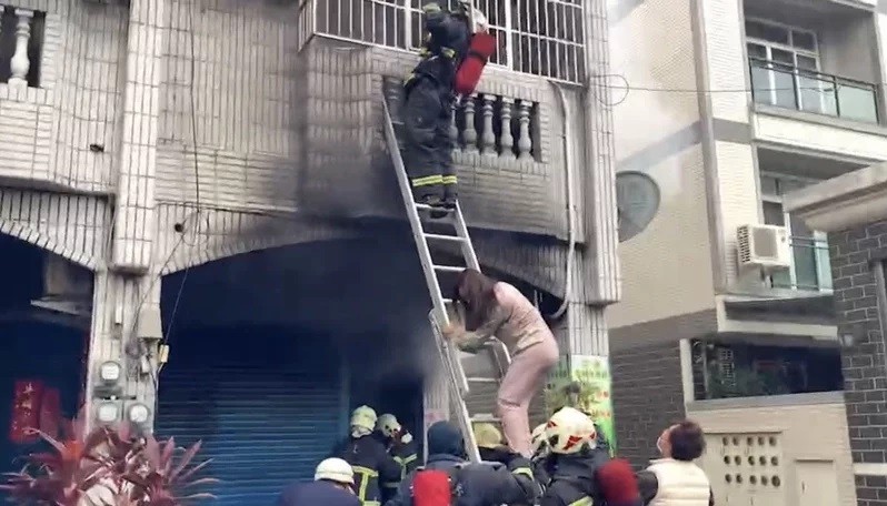 Student sets home on fire to avoid going to school in central Taiwan