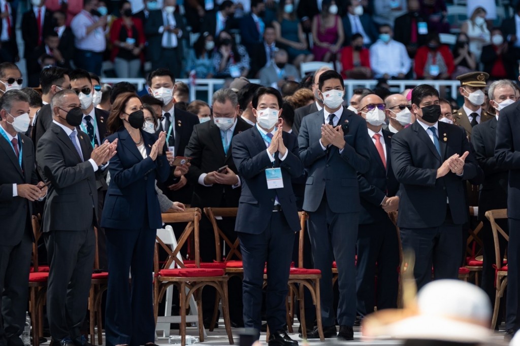 宏都拉斯總統就職　台灣、美國兩位副元首: 賴清德賀錦麗首次在國際場合互動寒暄