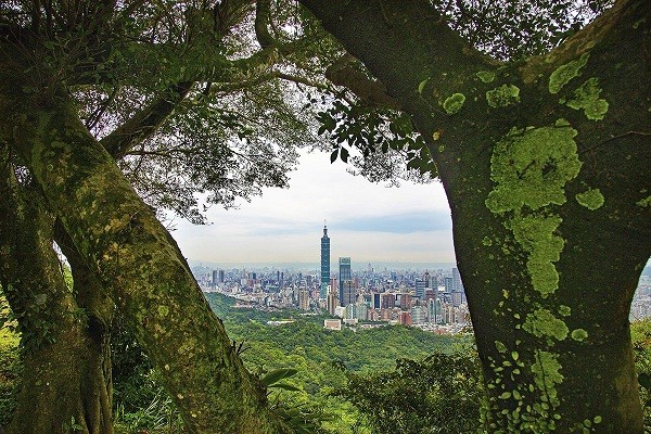 Taipei City Government encourages public to take up ‘Grand Hike’ challenge
