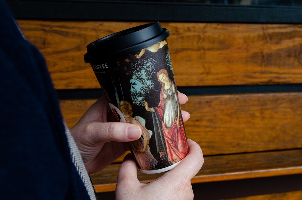 氣質！會動的文藝復興、路易莎推出聯名主題咖啡杯　台北花博展出持杯身購票享折扣