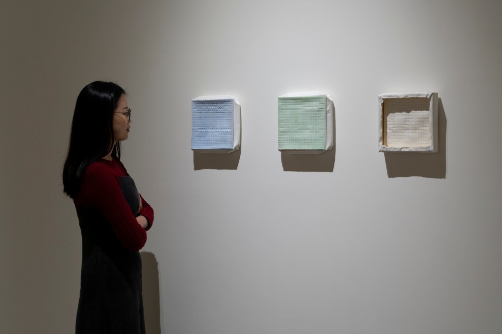 台灣已故抽象藝術家洪藝真個展　10年後再度重返誠品畫廊