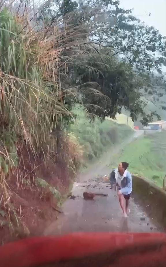 Video shows man barely avoid landslide in central Taiwan