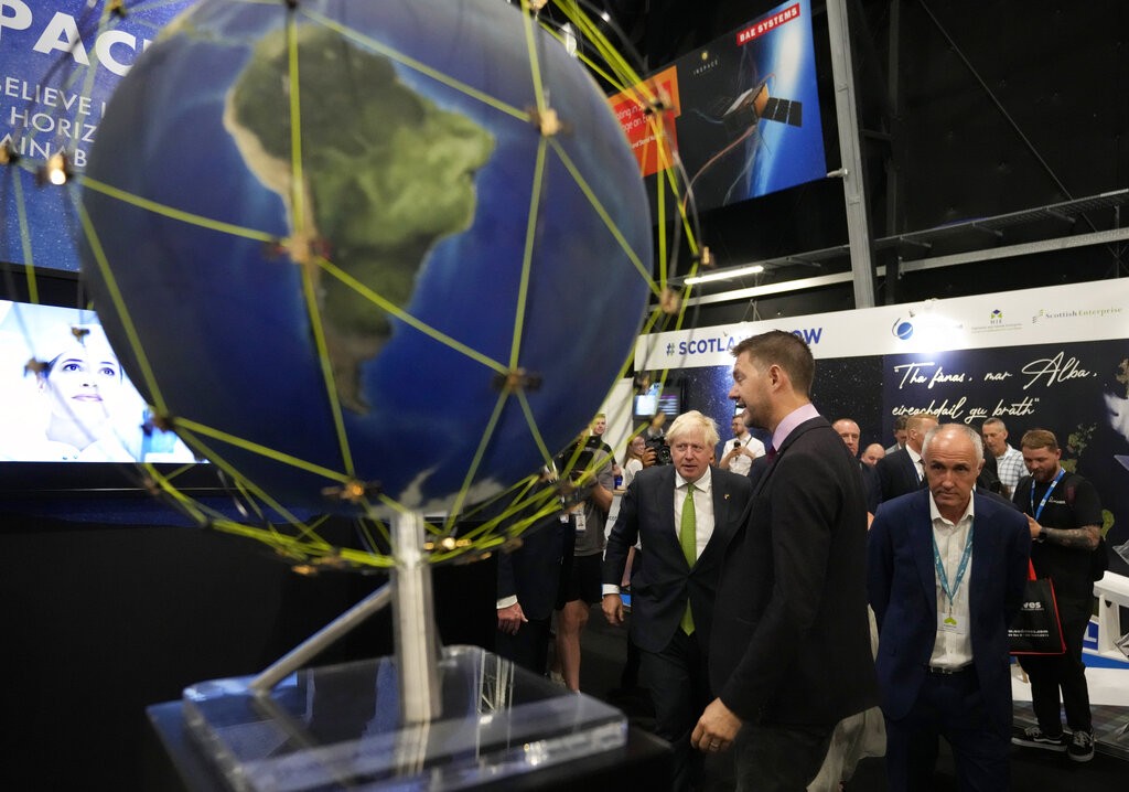 【全球最大】英國法恩堡航空展揭幕　台灣「創未來科技」低軌衛星產品•爭取一線大廠訂單