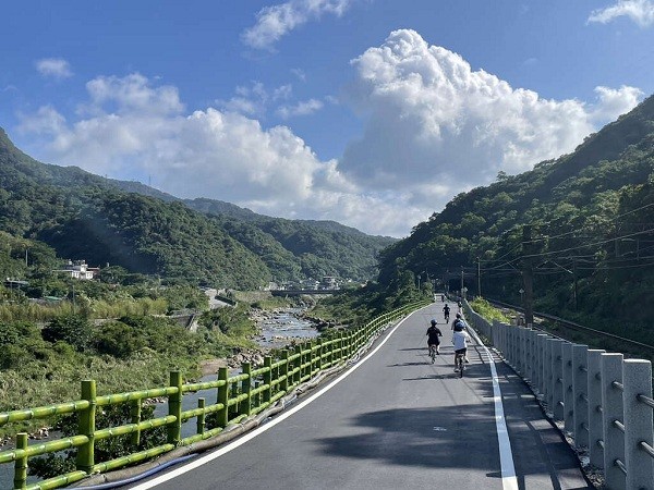 Ruifang–Houtong Bikeway in New Taipei recommended for one-day cycling trips