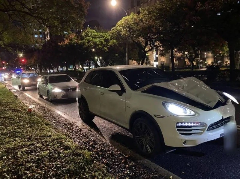 Singaporean man fatally hit by drunk Porsche driver on Taipei street