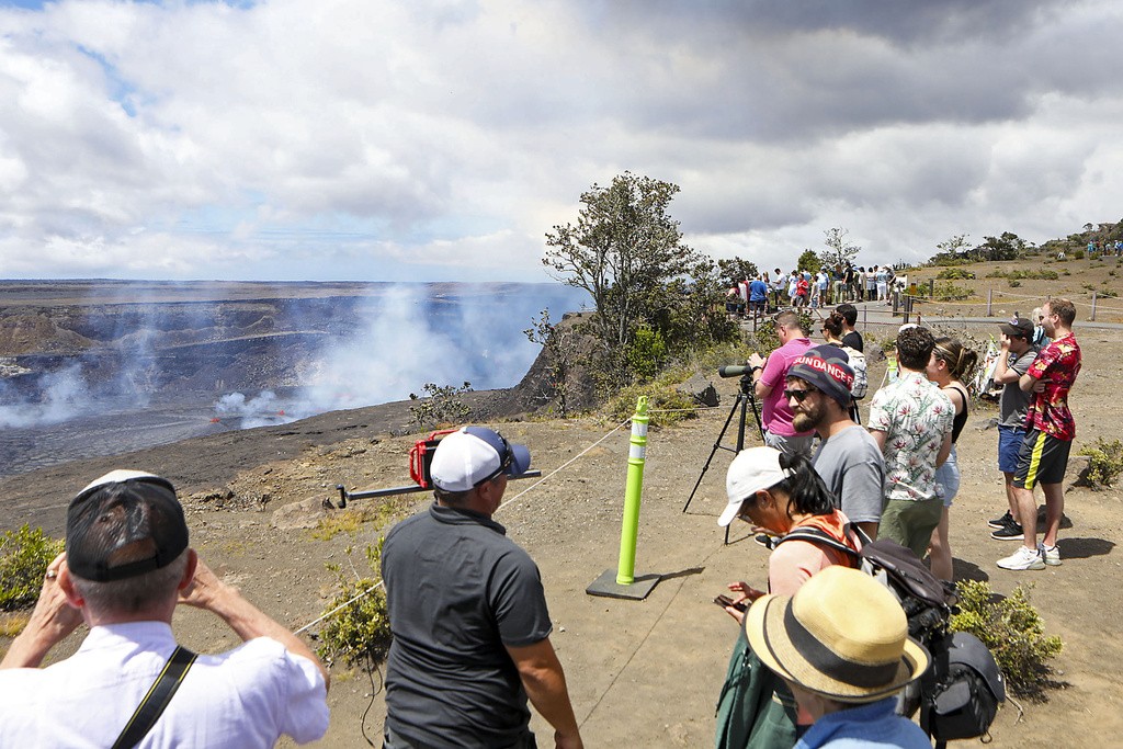 夏威夷幾勞亞火山又爆發 USGS：火山煙霧隨風擴散 危害不容小覷