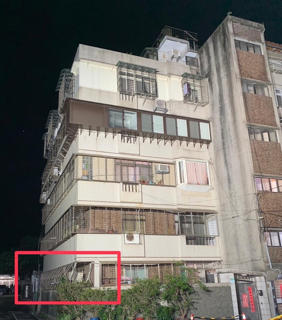 Video shows Taipei apartment suddenly sink 1 floor