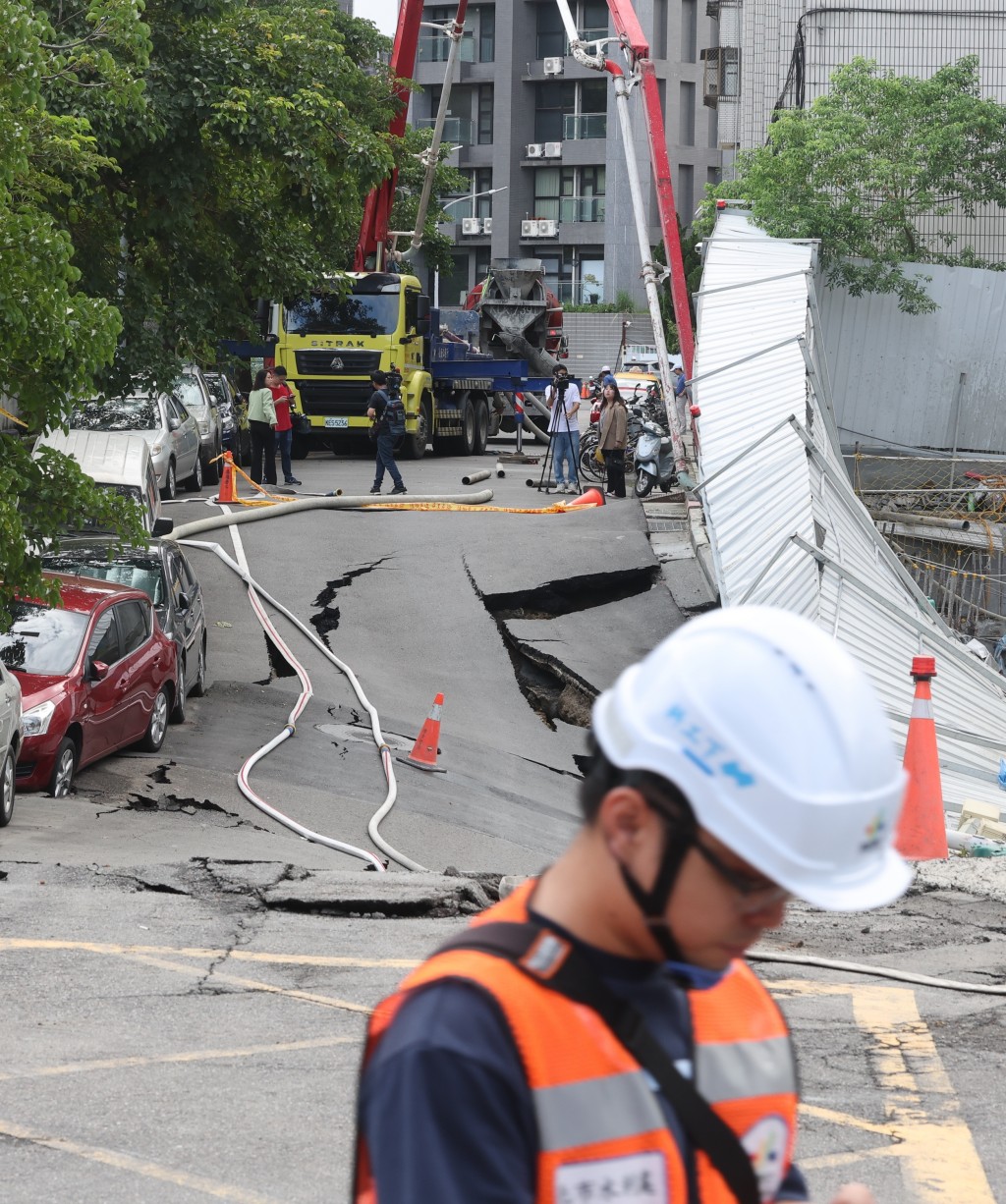 更新【牆壁曾傳爆裂聲】台北市大直街基泰建案施工不慎致民宅塌陷　201戶420人緊急安置　