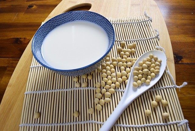缺鈣不用喝牛奶！美國營養師帶你認識植物性鈣質 蔬菜之王的鈣含量比牛奶多