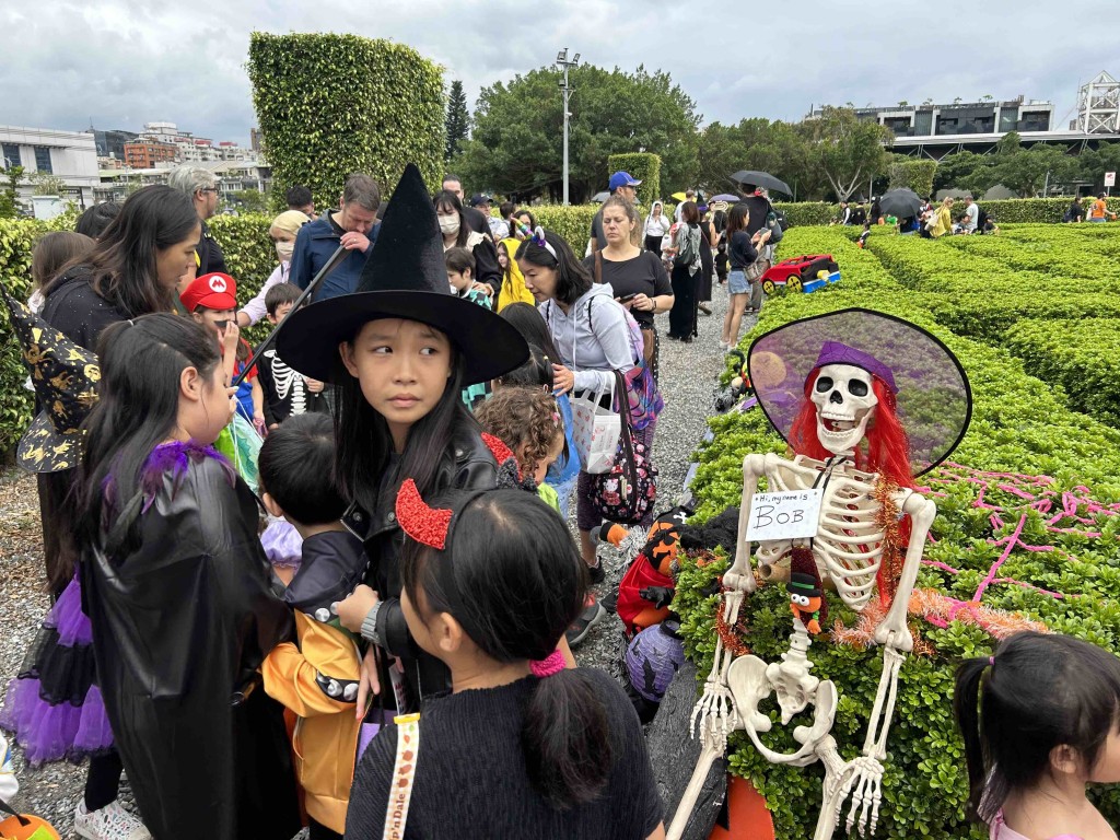 Photo of the Day: Trick or treat in Taipei