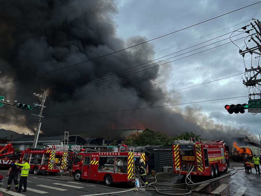 Fire breaks out at New Taipei furniture factory
