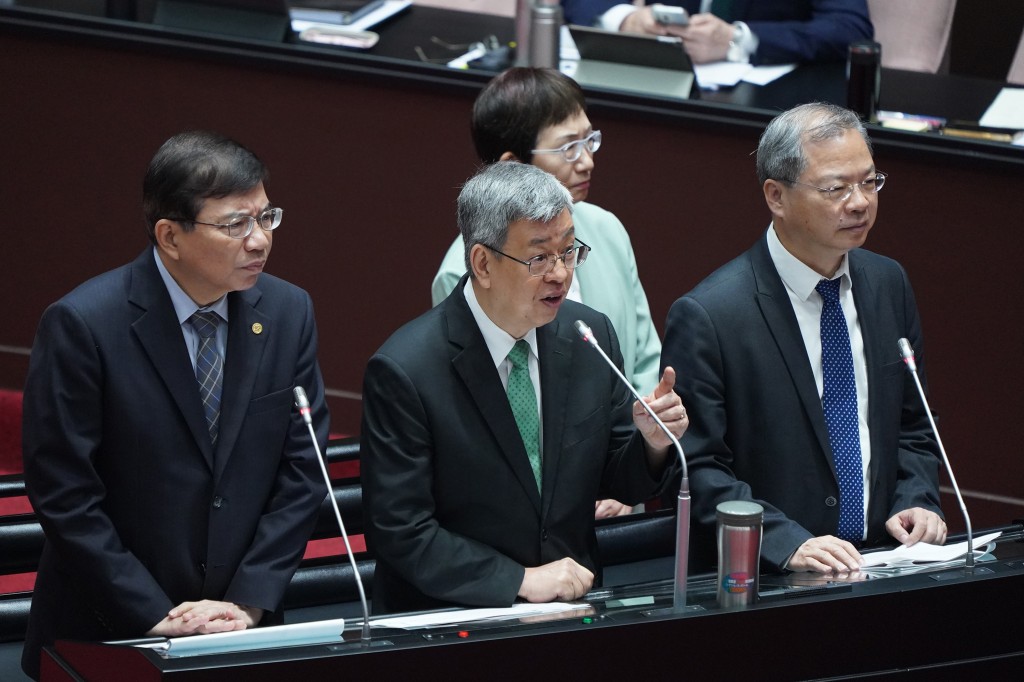 Legislator says Taiwan's outlying islands welcome bridges, links to China