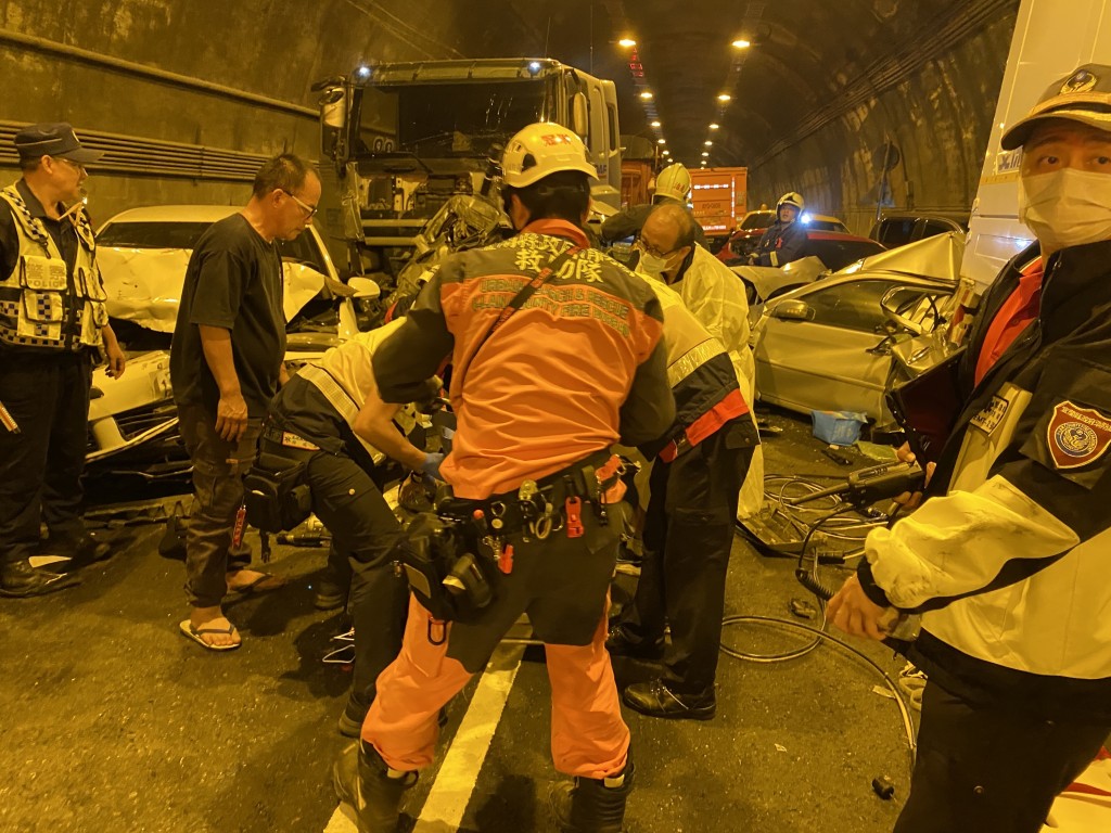Video shows truck start 17-vehicle pileup in northeast Taiwan tunnel