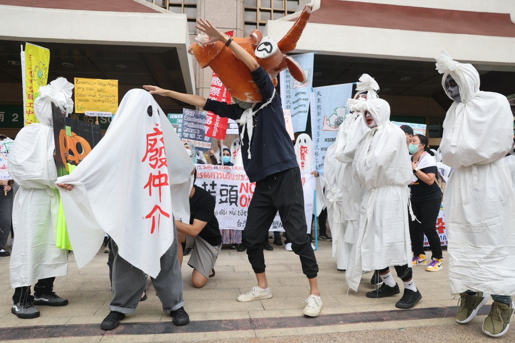 Harrowing Halloween photos taken across Greater Taipei