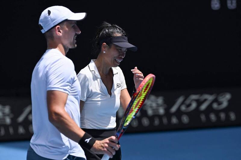 Taiwan's Hsieh Su-wei wins 1st mixed doubles title at Australian Open