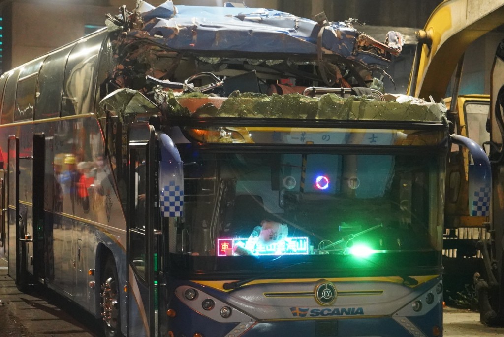 Kaohsiung bus driver faces charges for crash that killed 1, injured 14